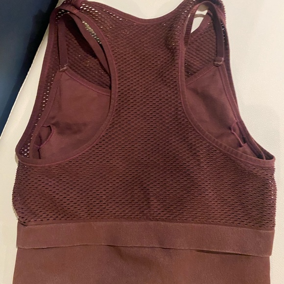 Target‎ Burgundy Mesh Tank Top/Athletic Top/Bra - Picture 2 of 6
